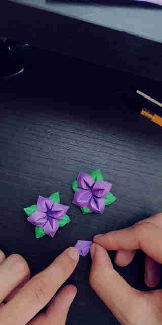 Adam Jagosz making origami